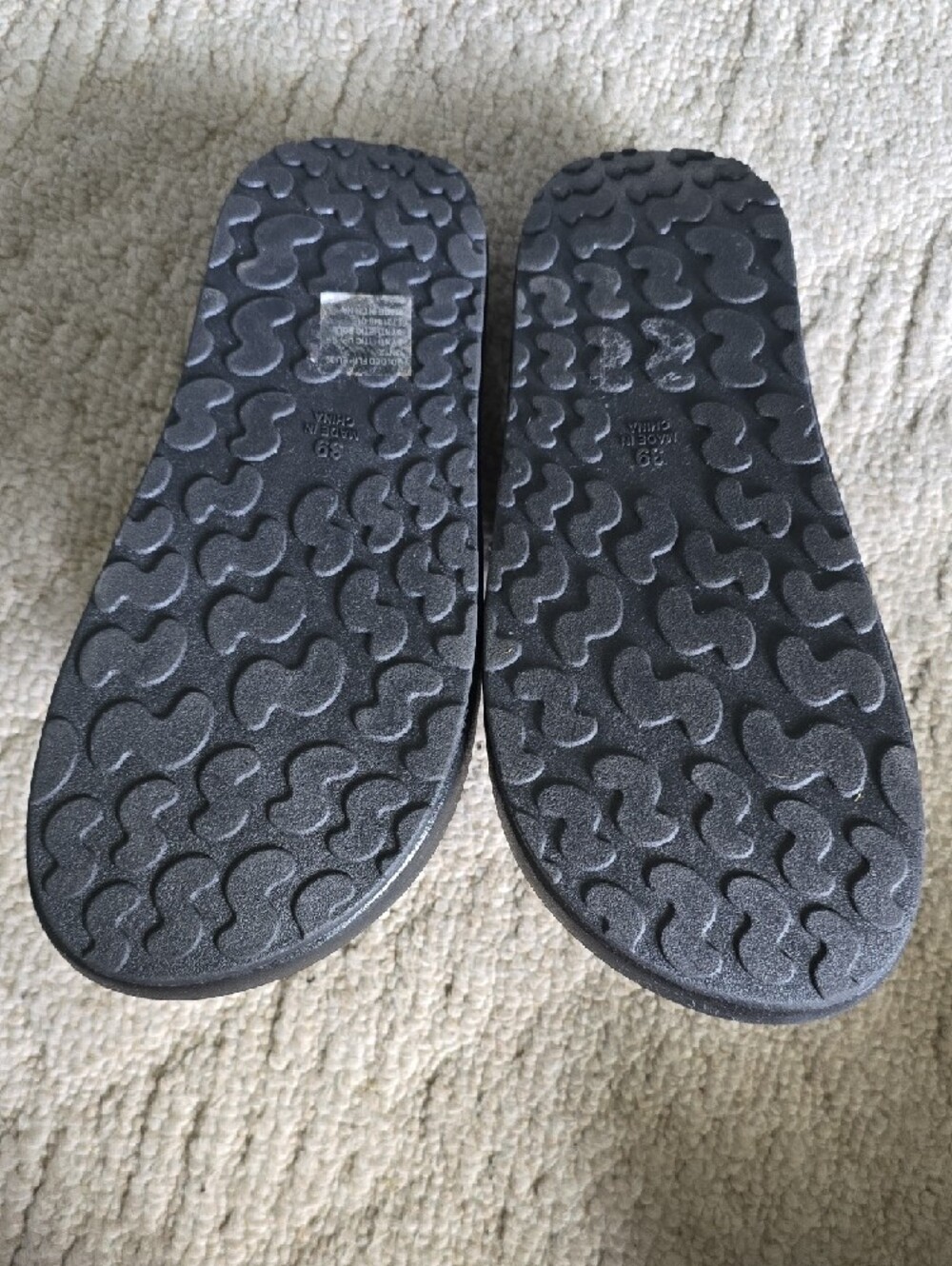 SKIMS Black Platform Thong Sandals - Picture 3 of 6
